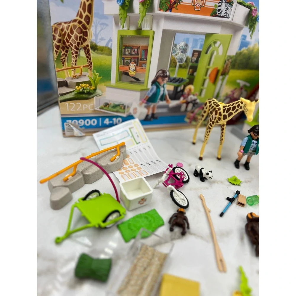 Playmobil Family Fun Zoo Vet Practice 70900 122pc Promo Pack Giraffe Monkeys Set